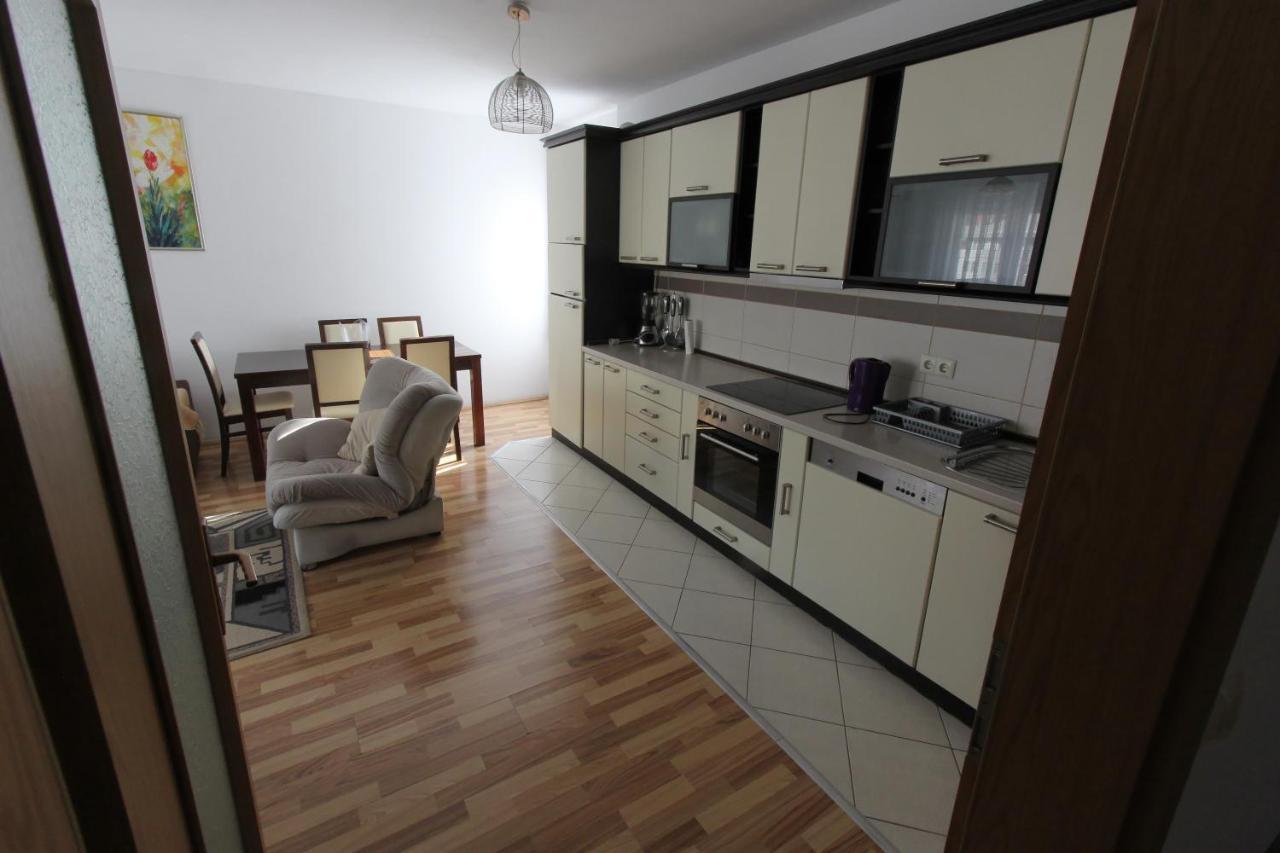 Kasumi Apartment Пристина Екстериор снимка