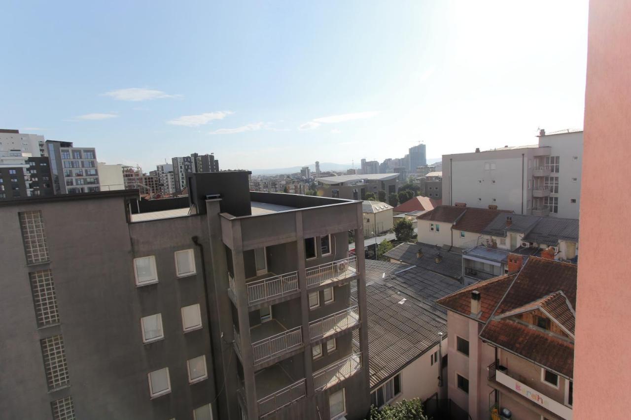 Kasumi Apartment Пристина Екстериор снимка