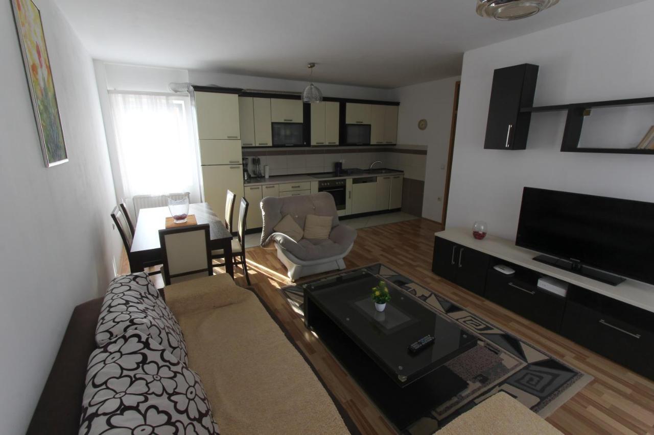 Kasumi Apartment Пристина Екстериор снимка