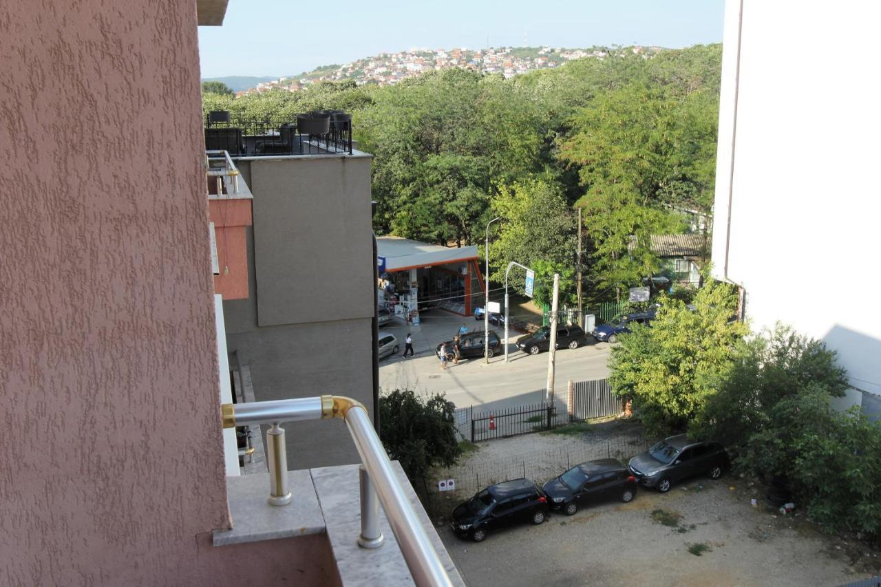 Kasumi Apartment Пристина Екстериор снимка