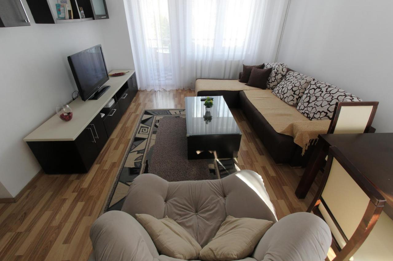 Kasumi Apartment Пристина Екстериор снимка